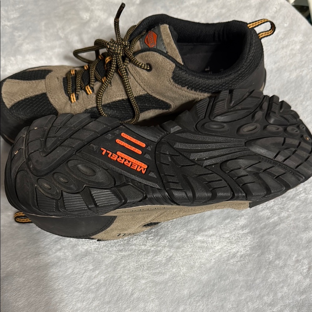 Merrell Black and Tan Athletic Shoes with Durable Design - Picture 3 of 5